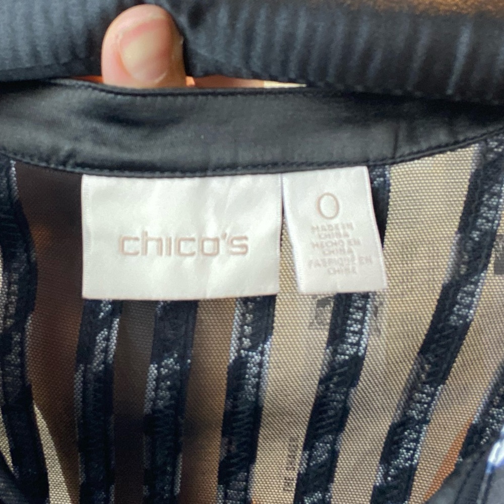 Chicos Zip Up Jacket Black/Navy Print with Mesh Stripe Inserts Size S or 4/6 - Picture 2 of 7